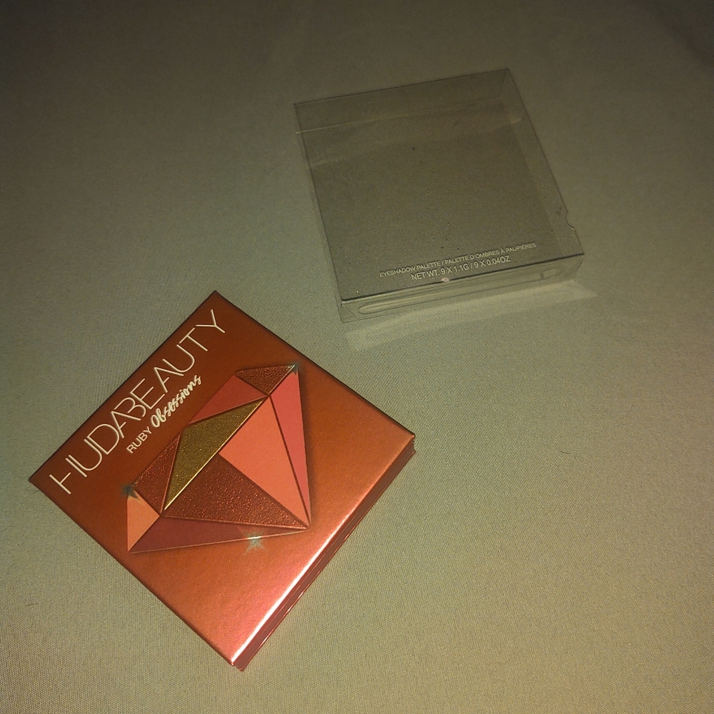 New Huda Beauty Ruby obsessions palette
